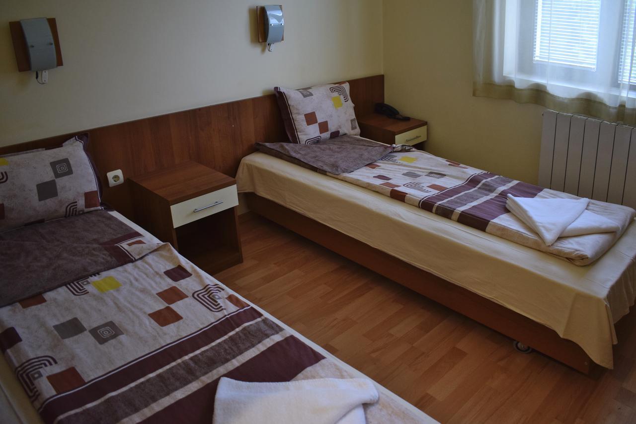 Hotel Jeravna بانكيا المظهر الخارجي الصورة