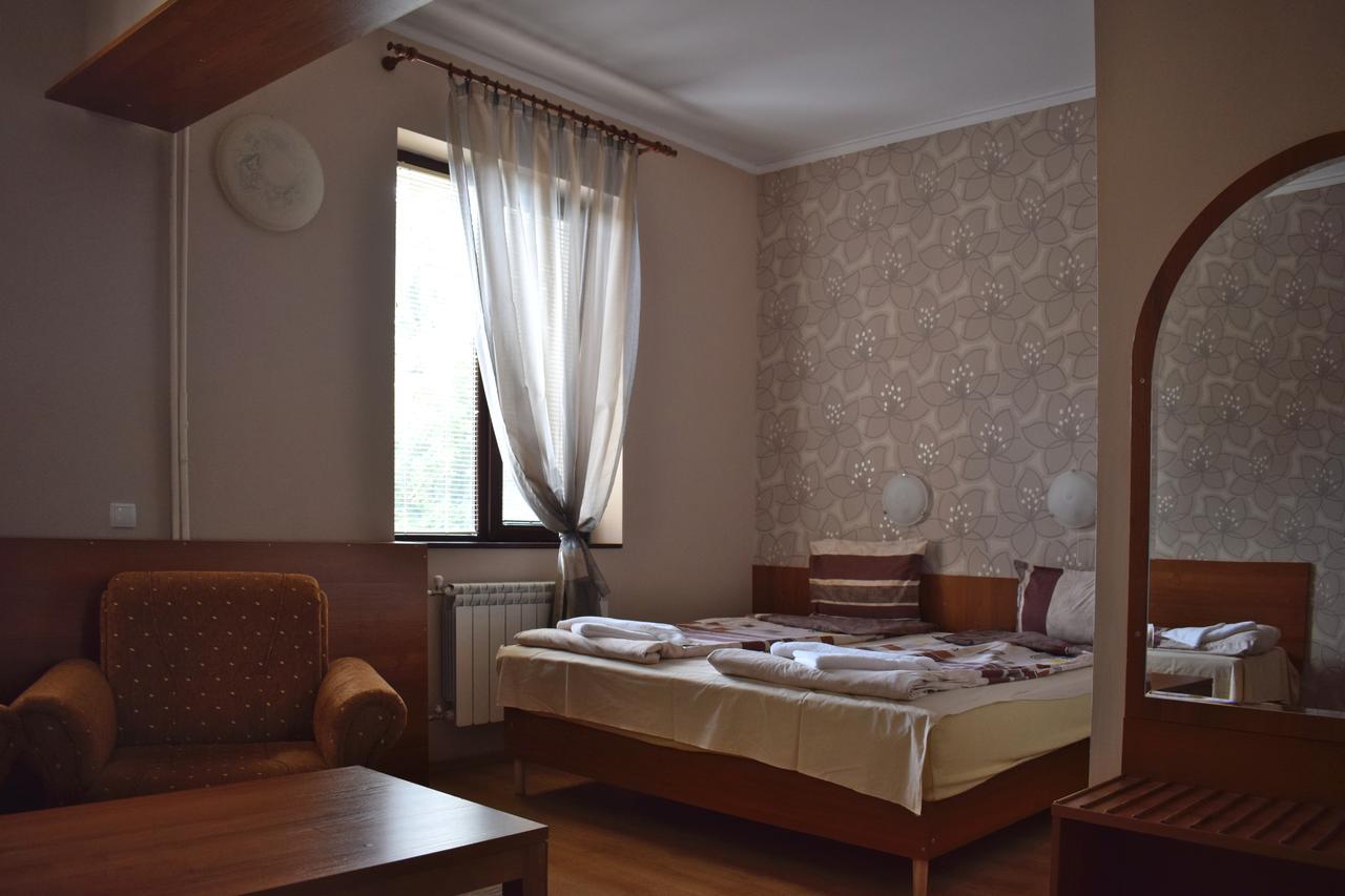 Hotel Jeravna بانكيا المظهر الخارجي الصورة